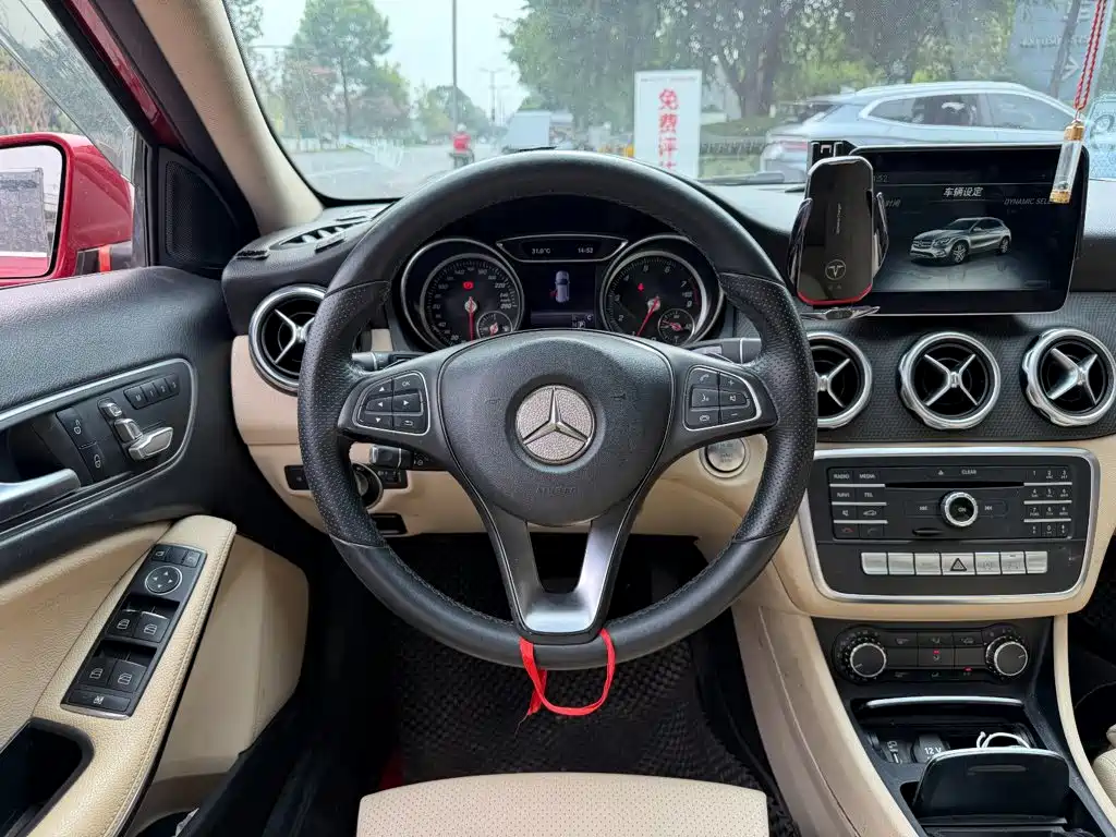 Mercedes-Benz GLA — миниатюра 14