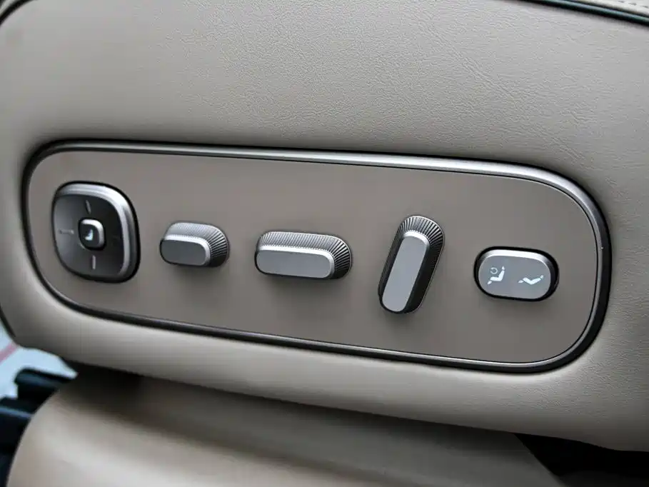 Li Auto Li L9 — миниатюра 28