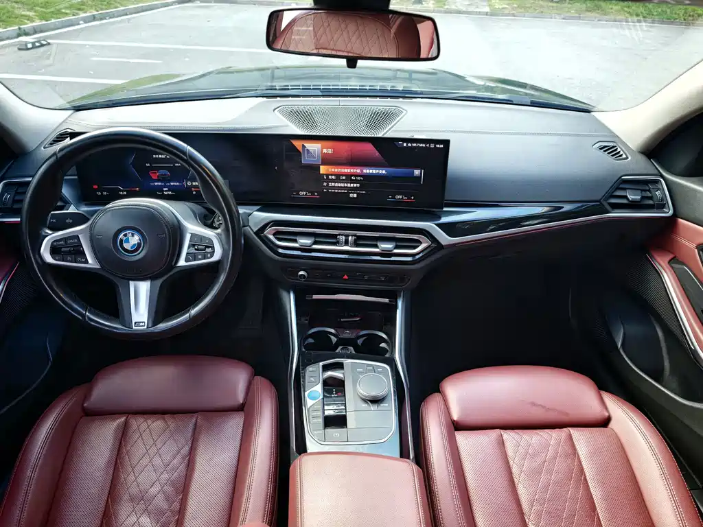 BMW i3 2022 eDrive 35 L