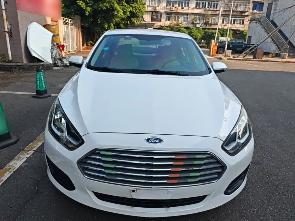 Ford Escort — миниатюра 3