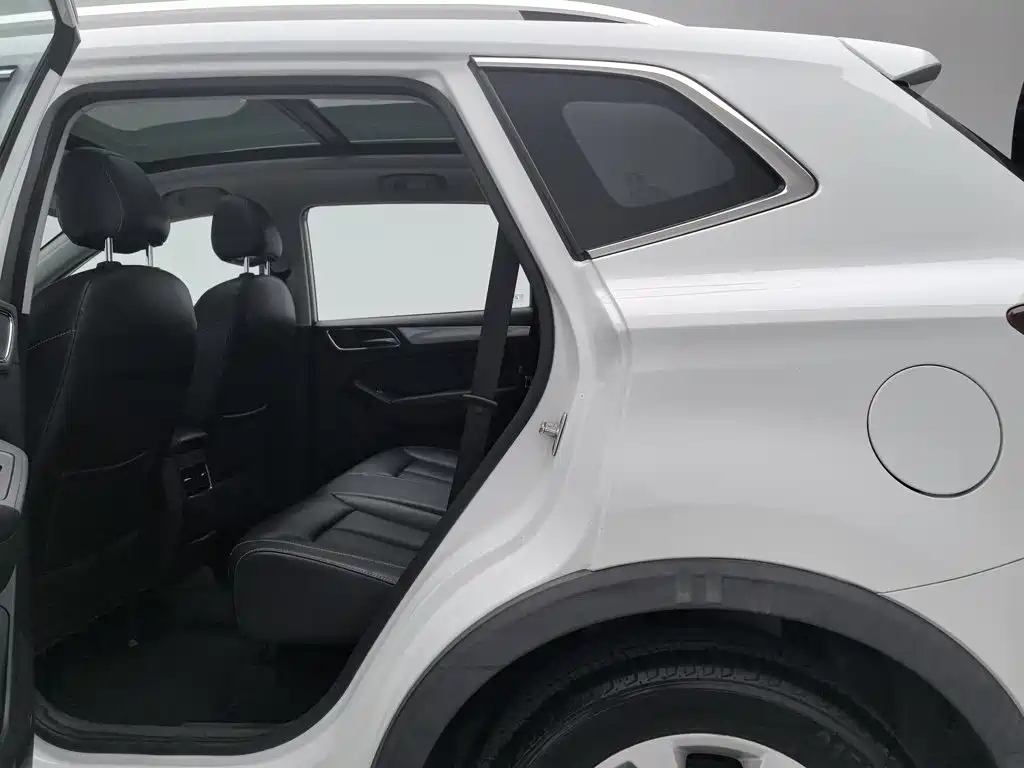 Roewe RX5 — миниатюра 15