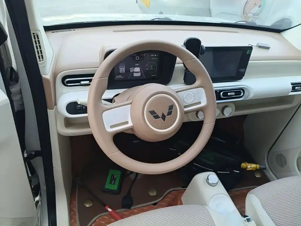 Wuling MINIEV — миниатюра 11