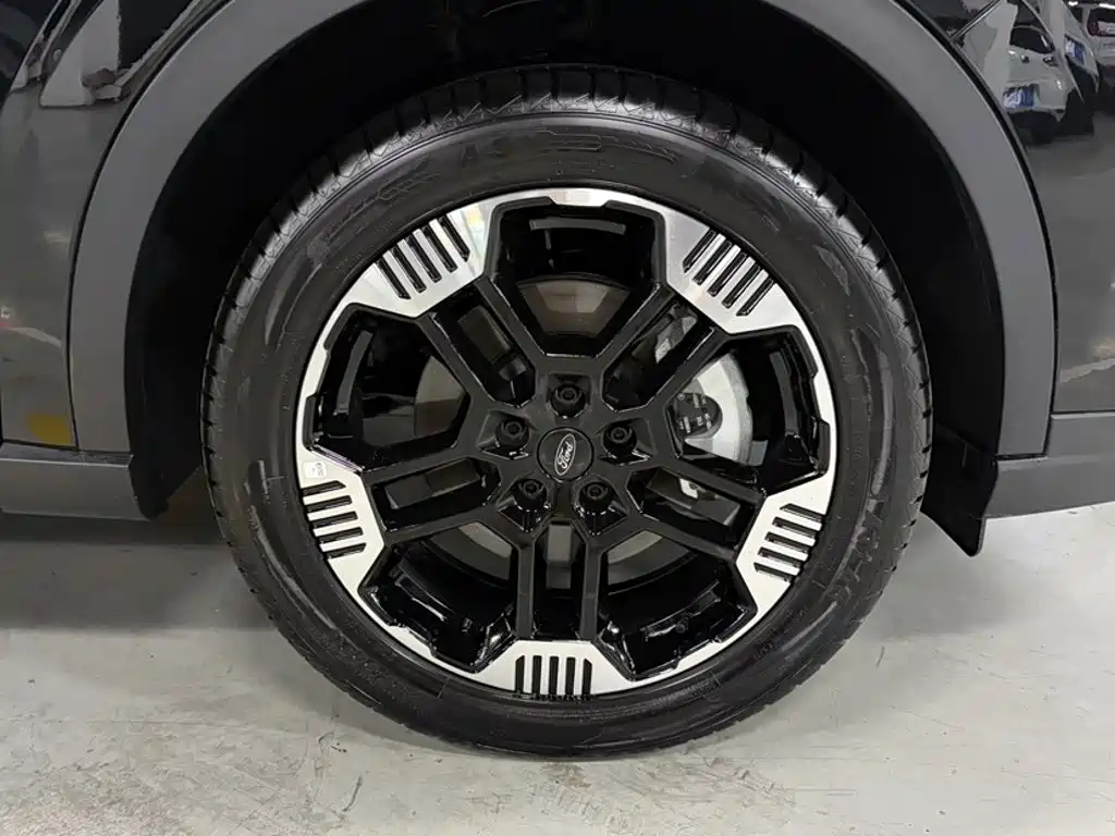 Ford Equator Sport — миниатюра 22