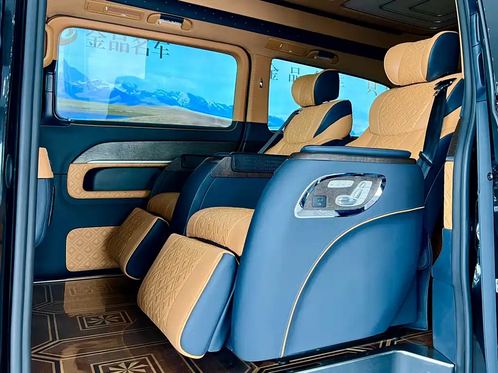 Mercedes-Benz V-Class — миниатюра 10