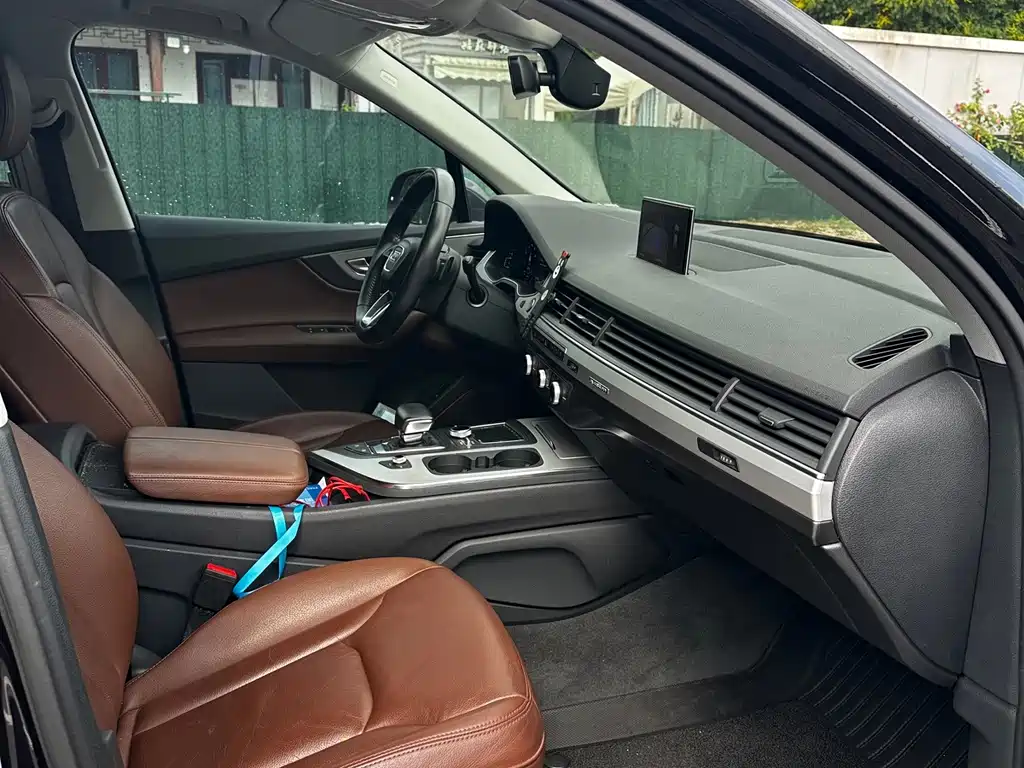 Audi Q7 — миниатюра 11