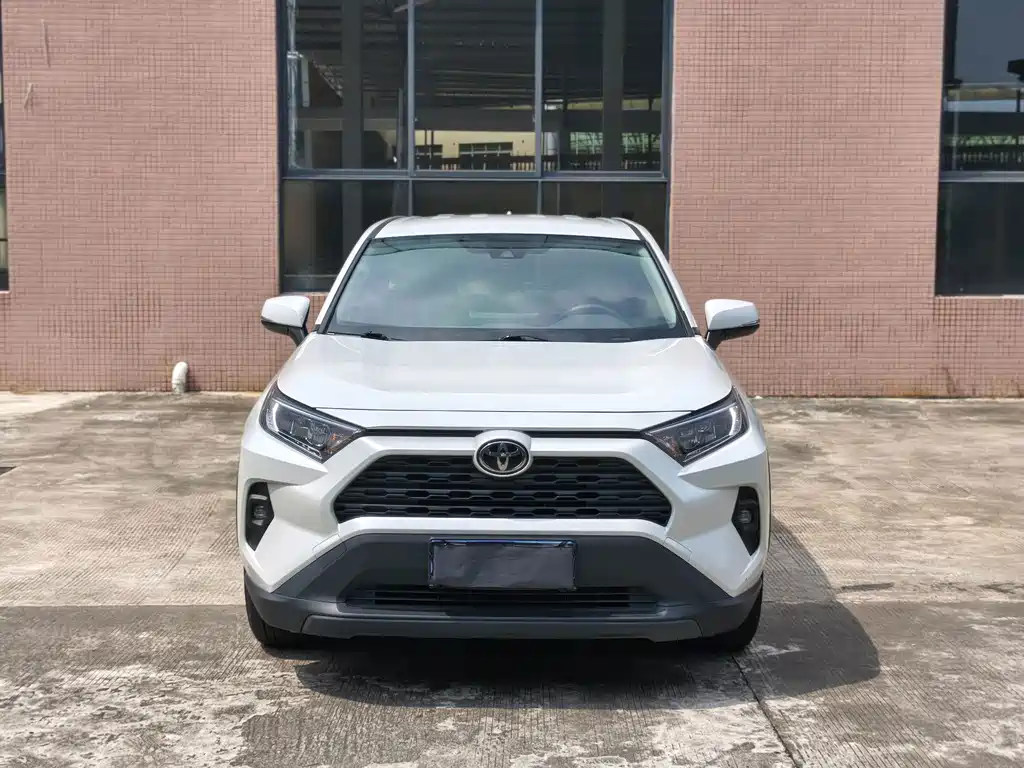 Toyota RAV4 — миниатюра 2