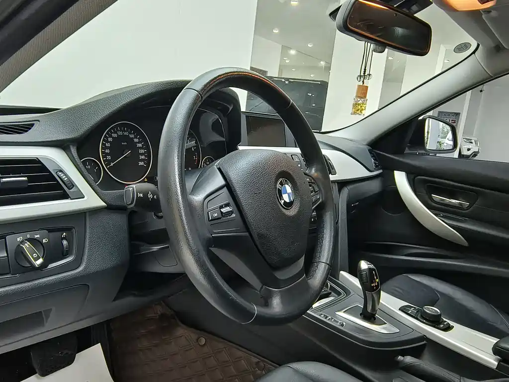 BMW 3 Series — миниатюра 14