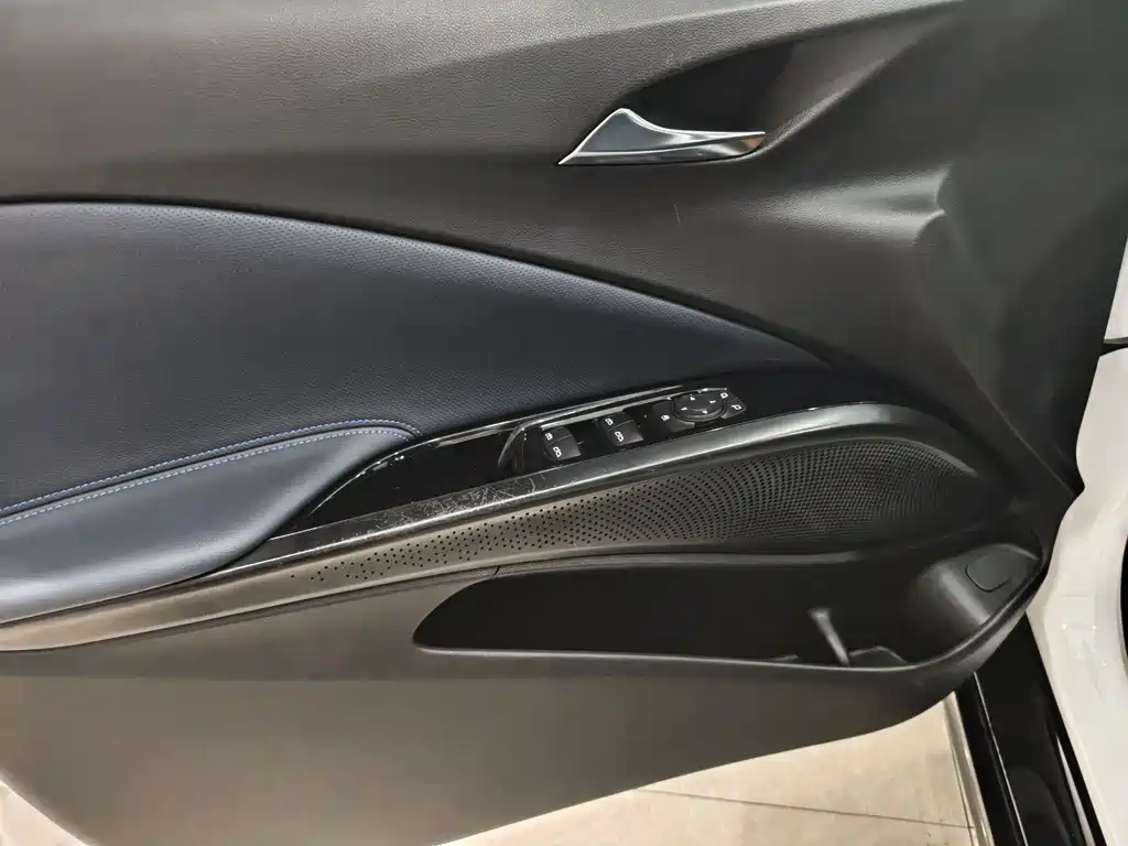 Buick Velite 6 — миниатюра 6