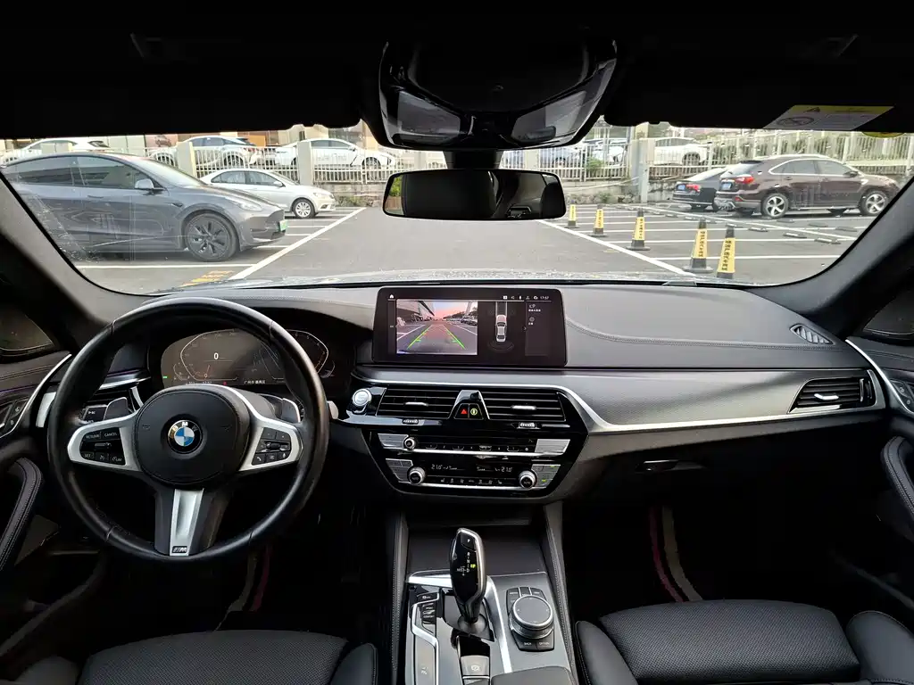 BMW 5 Series (Import) — миниатюра 12