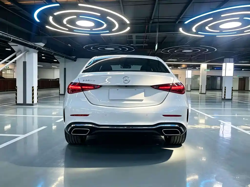Mercedes-Benz C-Class — миниатюра 13