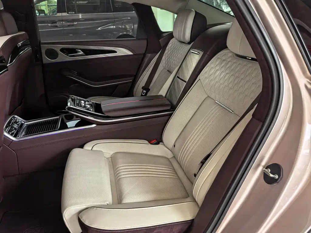 Hongqi H9 2020 3.0T мест