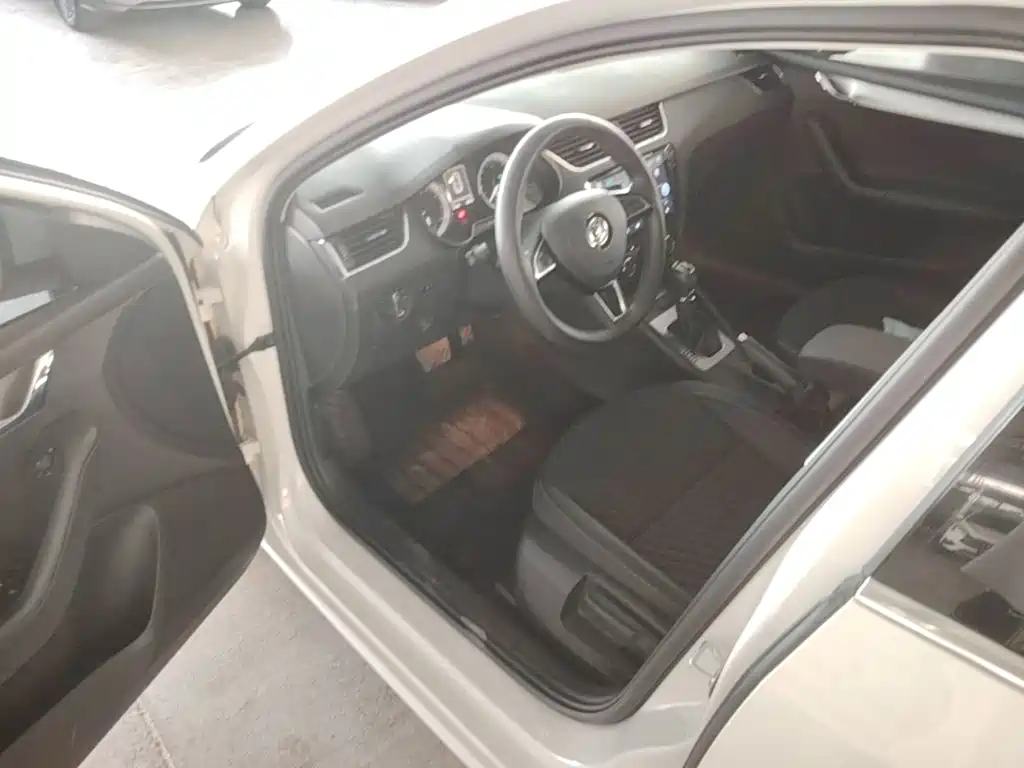 Skoda Octavia — миниатюра 15