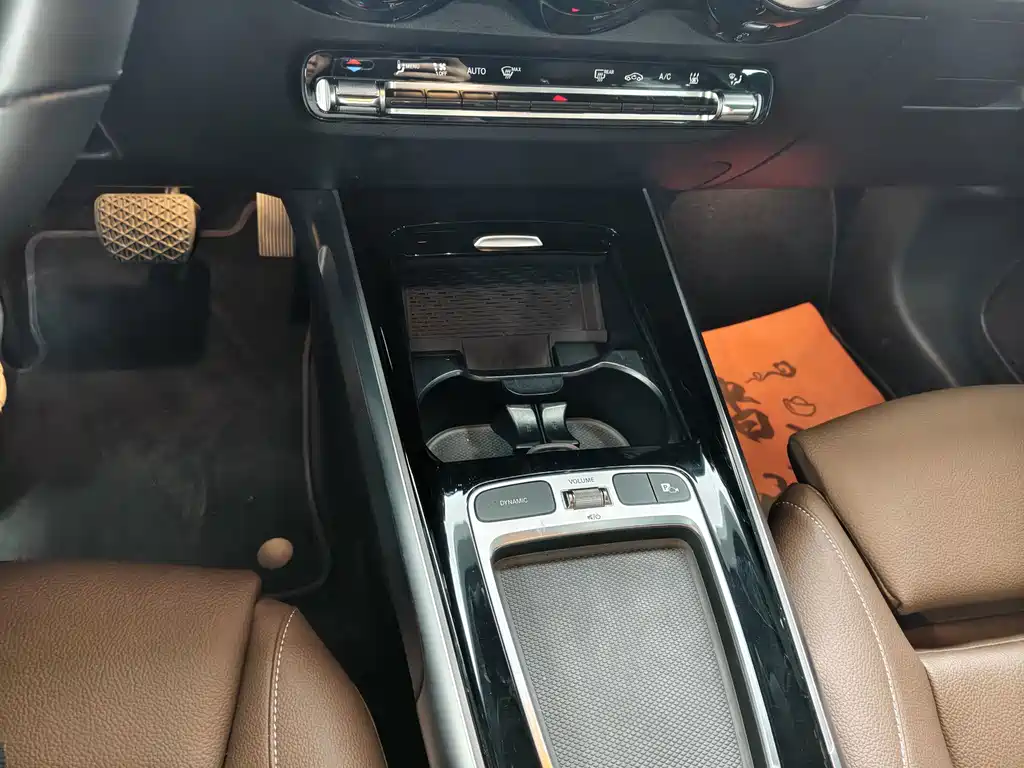 Mercedes-Benz EQB — миниатюра 6