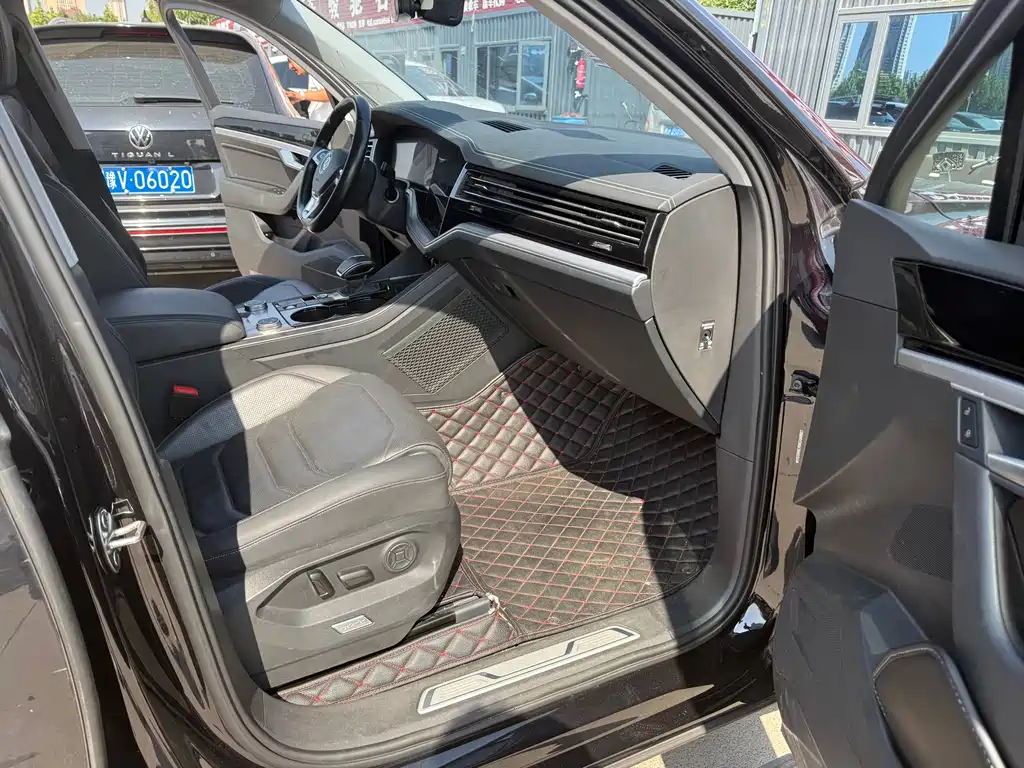 Volkswagen Touareg — миниатюра 4