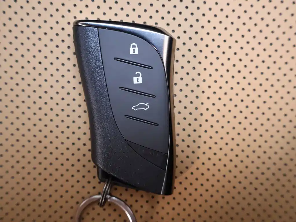 Lexus ES — миниатюра 25