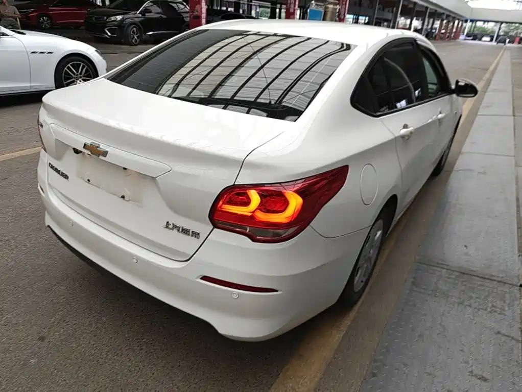Chevrolet Cavalier — миниатюра 7