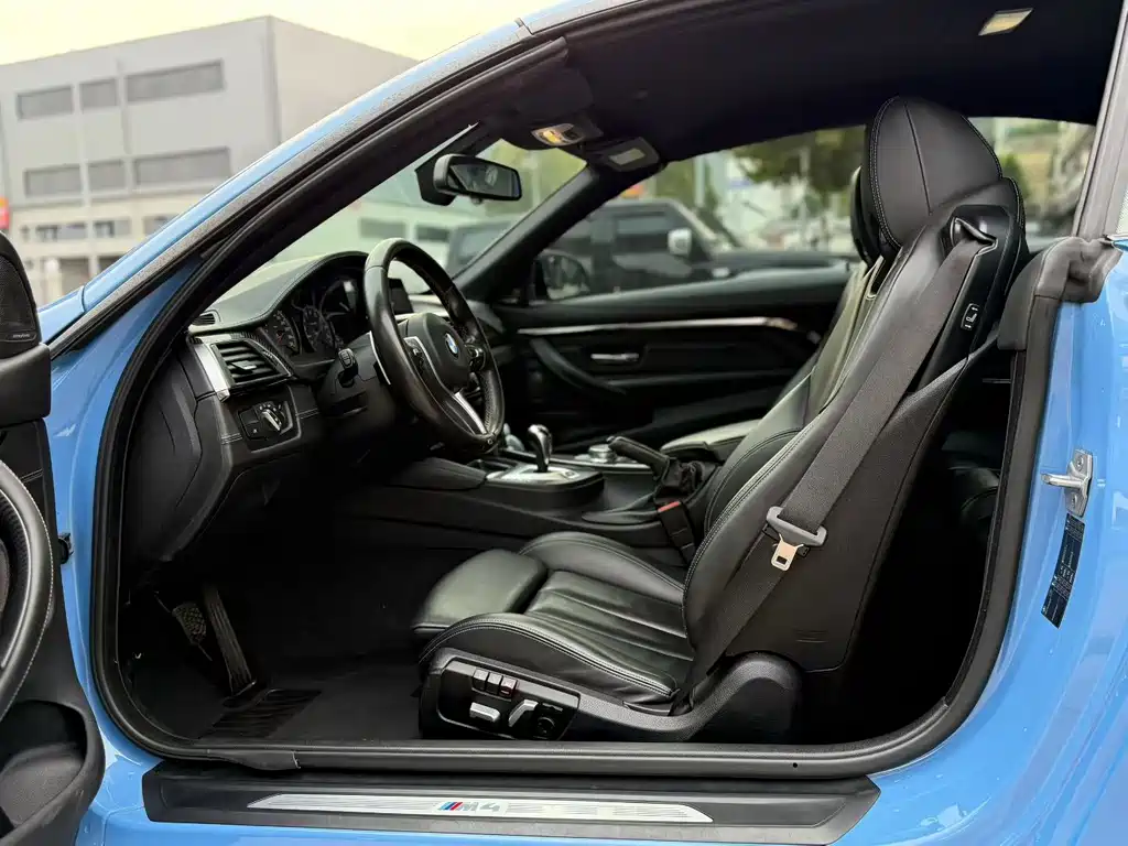 BMW M4 — миниатюра 7
