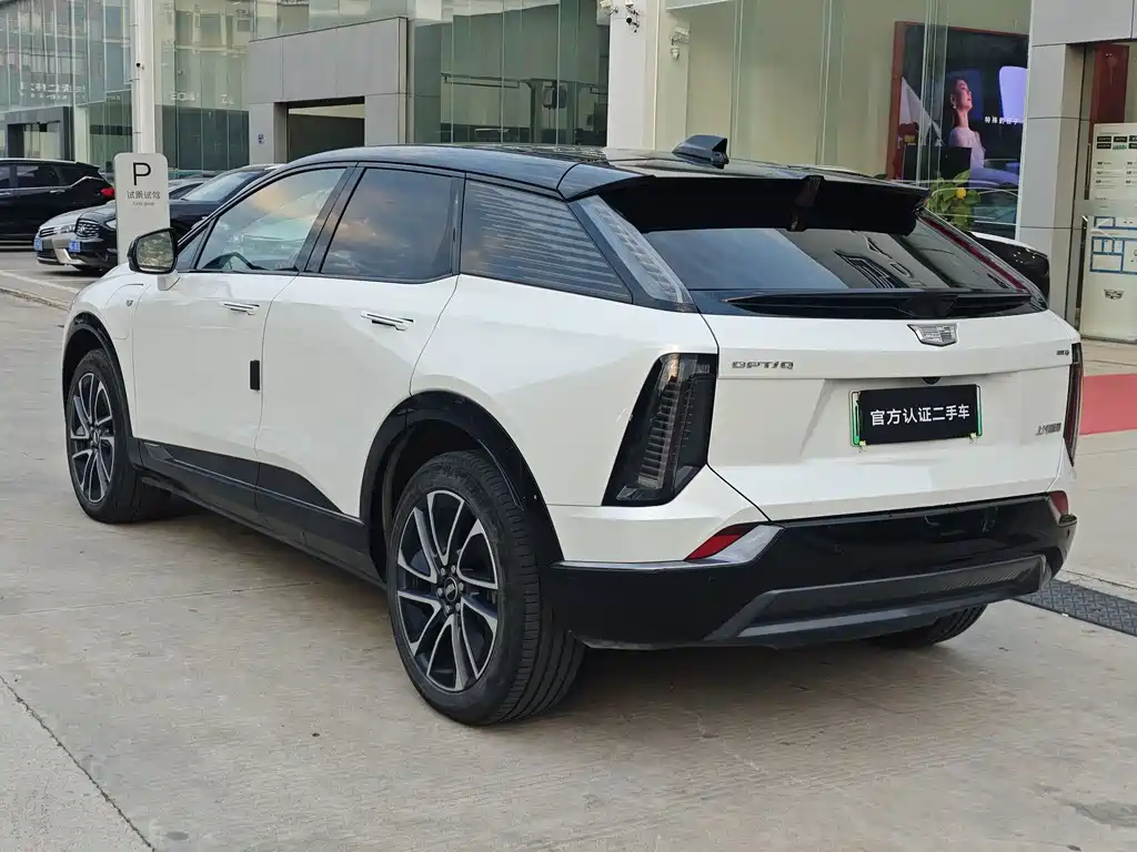 Cadillac IQ — миниатюра 6