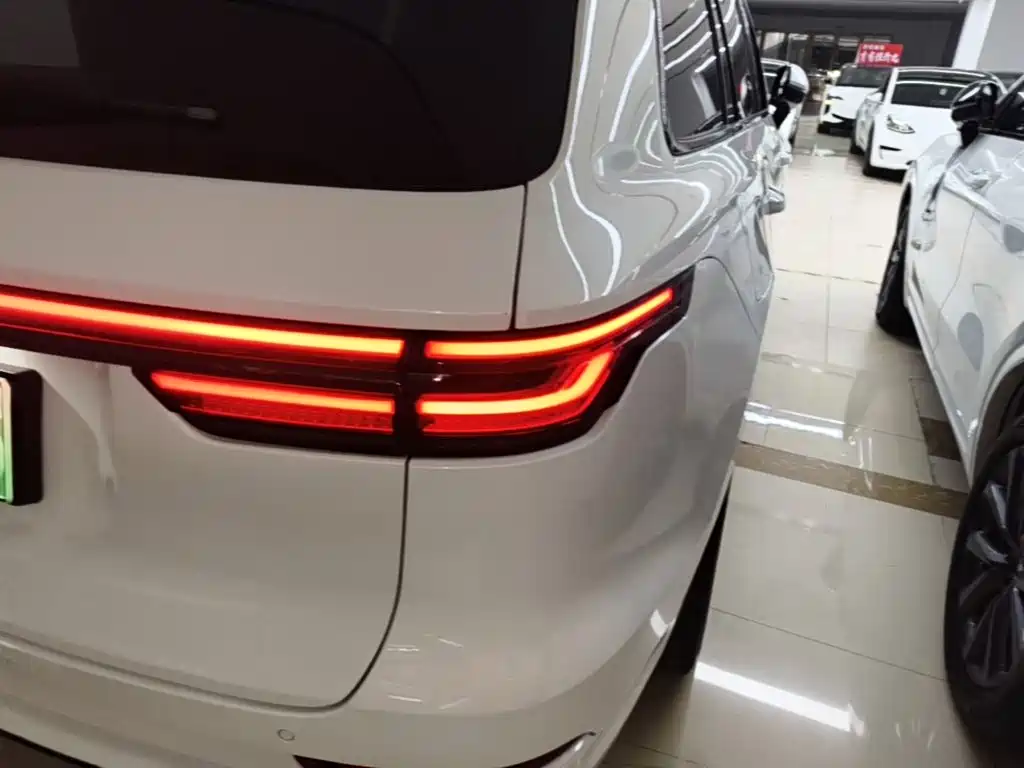 Li Auto Li ONE — миниатюра 8