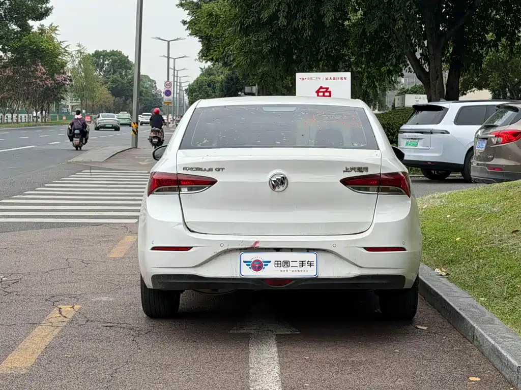 Buick Excelle — миниатюра 5