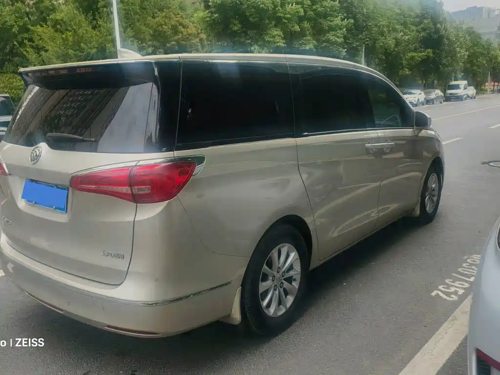 Buick GL8 — миниатюра 5