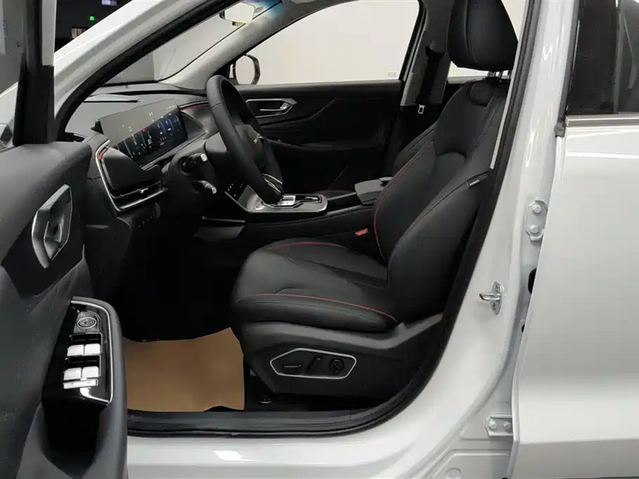 BAIC X7 2023 1.5TD DCT +
