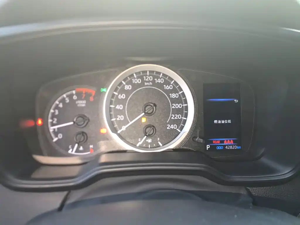 Toyota Corolla — миниатюра 12