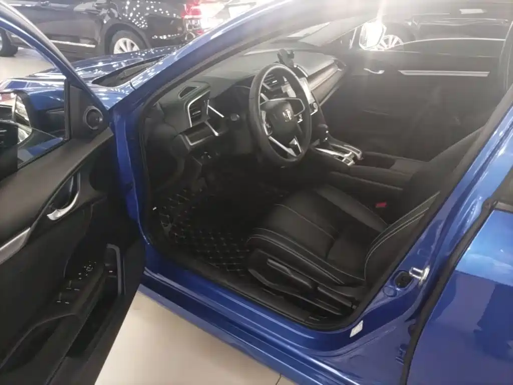 Honda Civic — миниатюра 16
