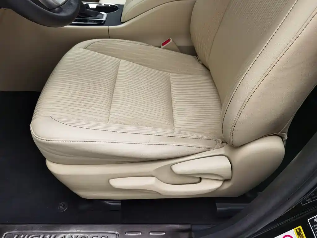Toyota Highlander — миниатюра 20
