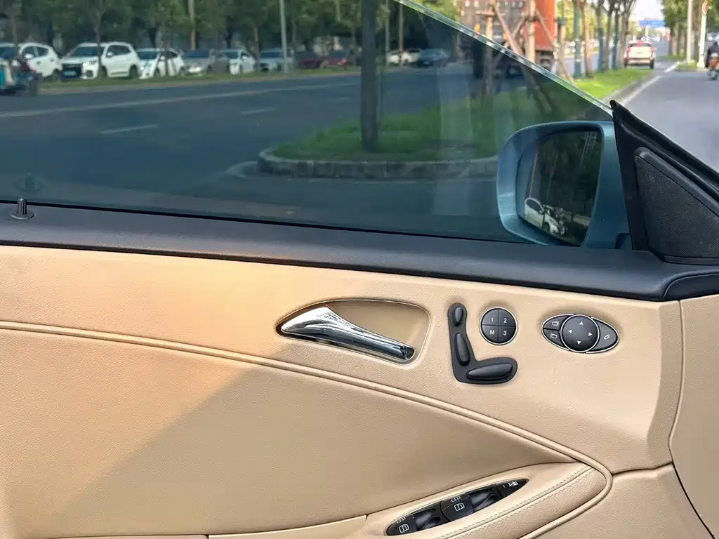 Mercedes-Benz CLS 2009 CLS 300