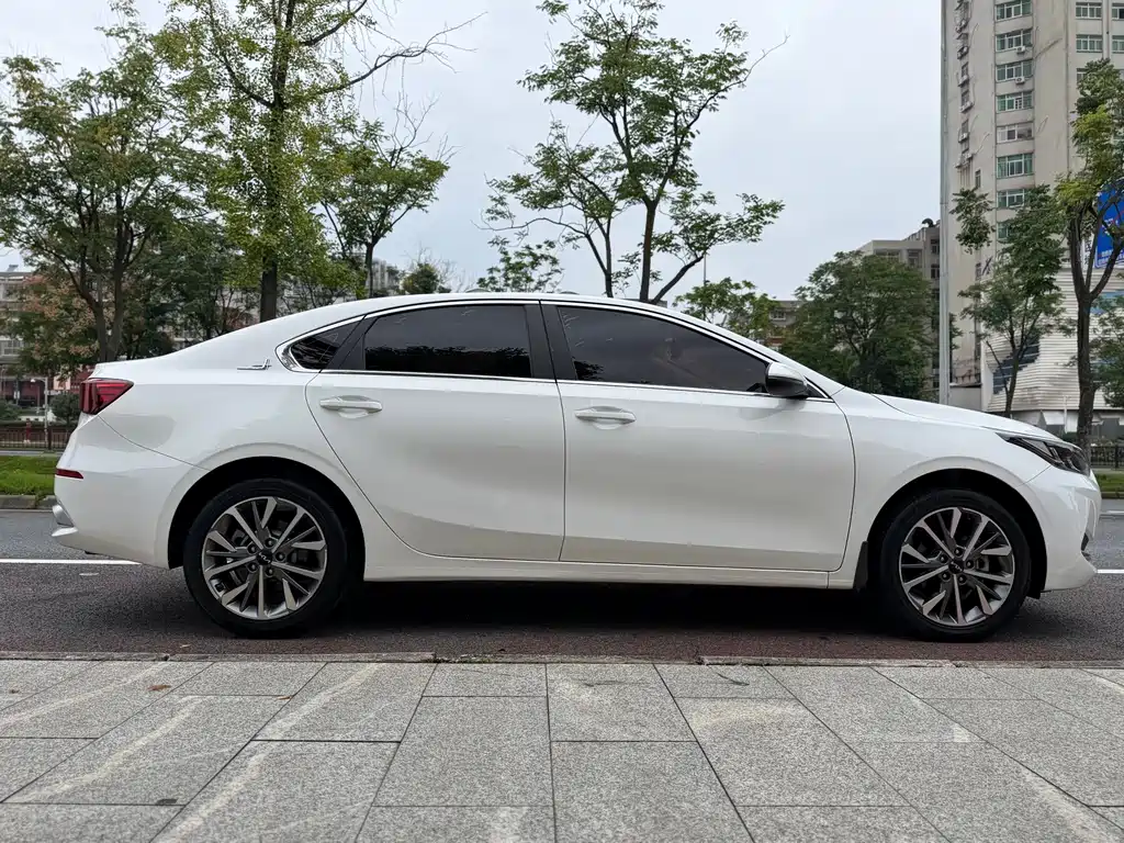 Kia K3 — миниатюра 8