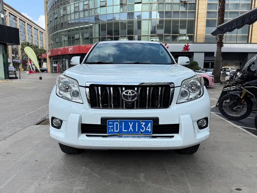 Toyota Land Cruiser Prado 2010 4.0L AT TX