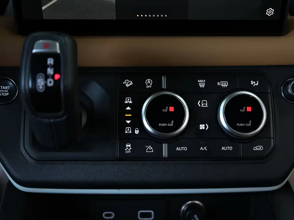 Land Rover Defender — миниатюра 10