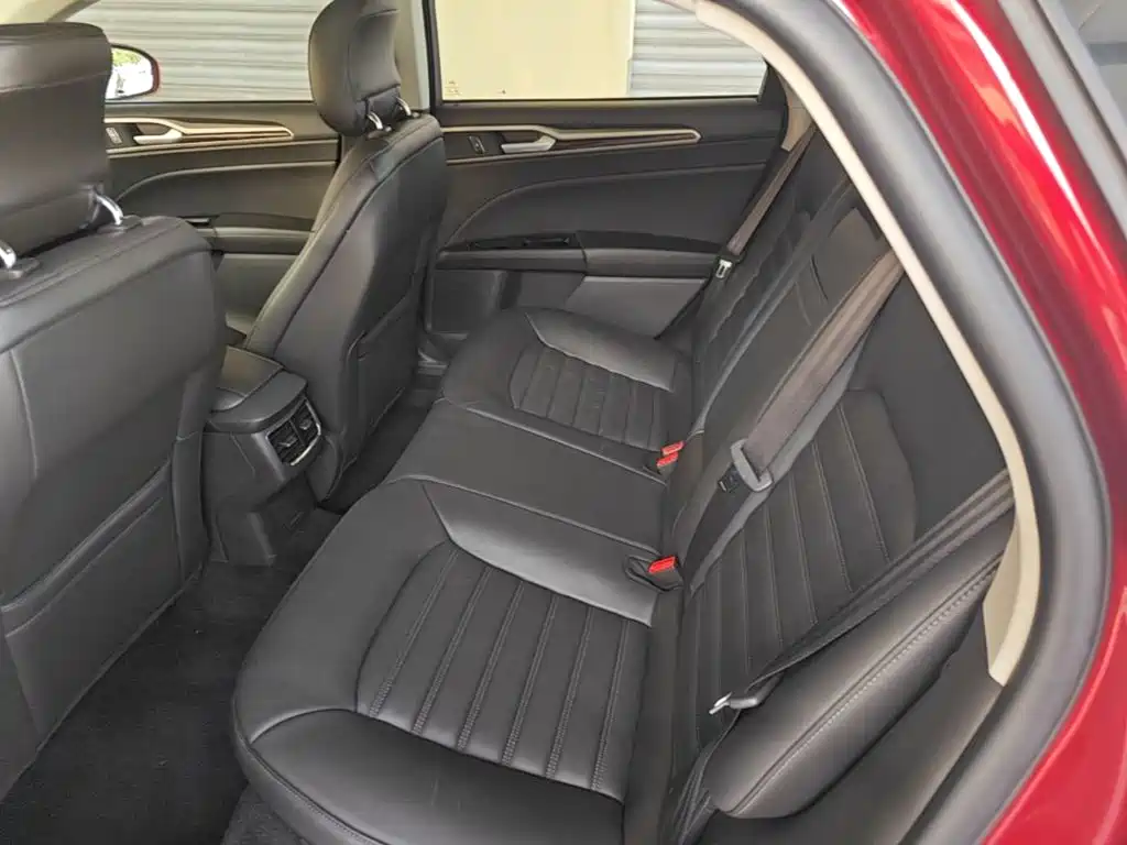 Ford Mondeo — миниатюра 17