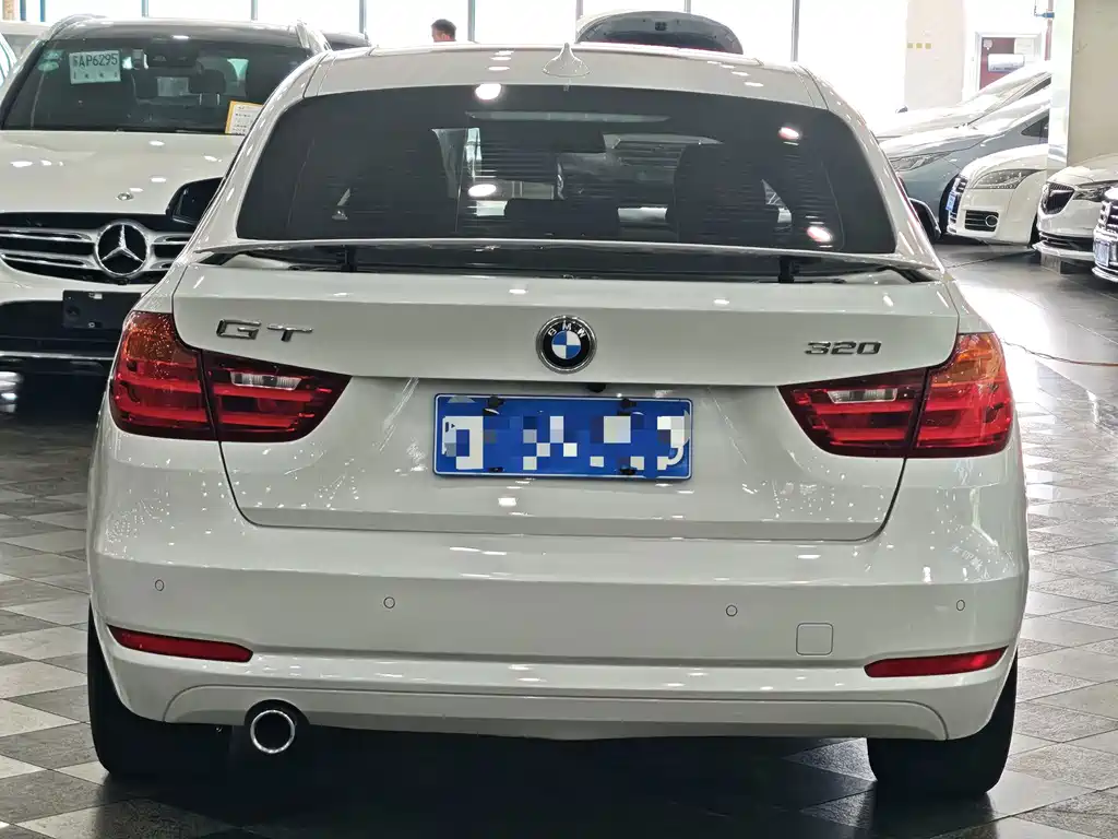 BMW 3 Series GT — миниатюра 9