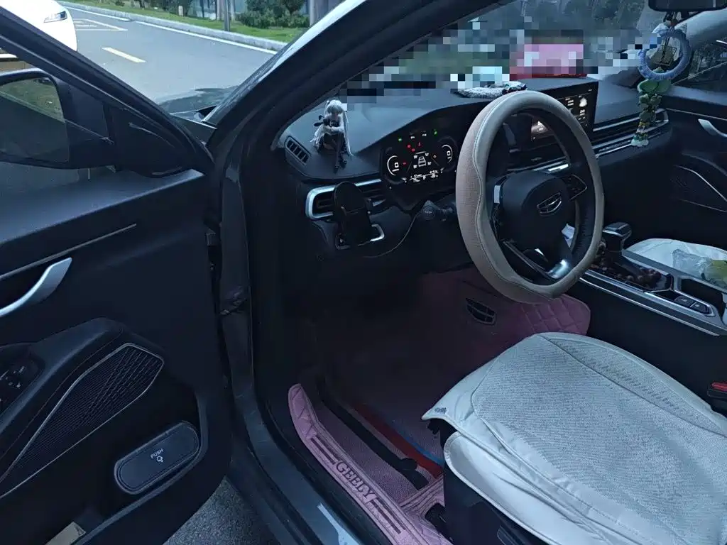 Geely Emgrand — миниатюра 12