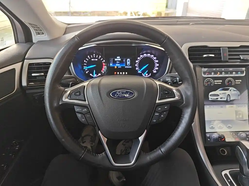 Ford Mondeo — миниатюра 11