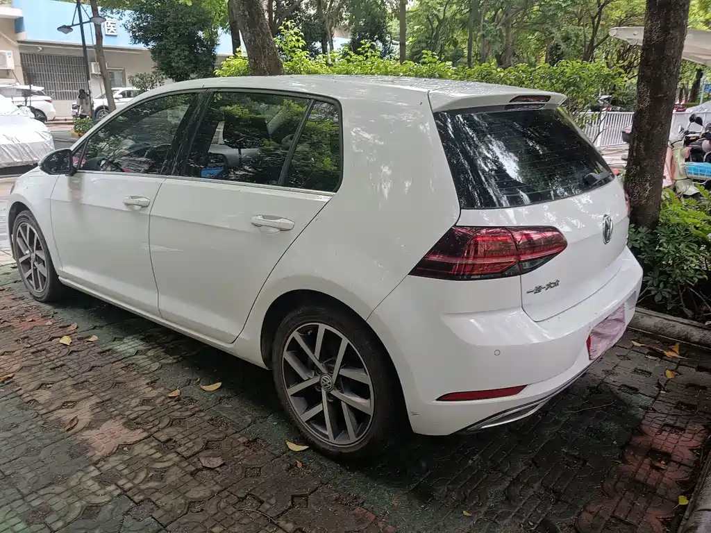 Volkswagen Golf — миниатюра 4