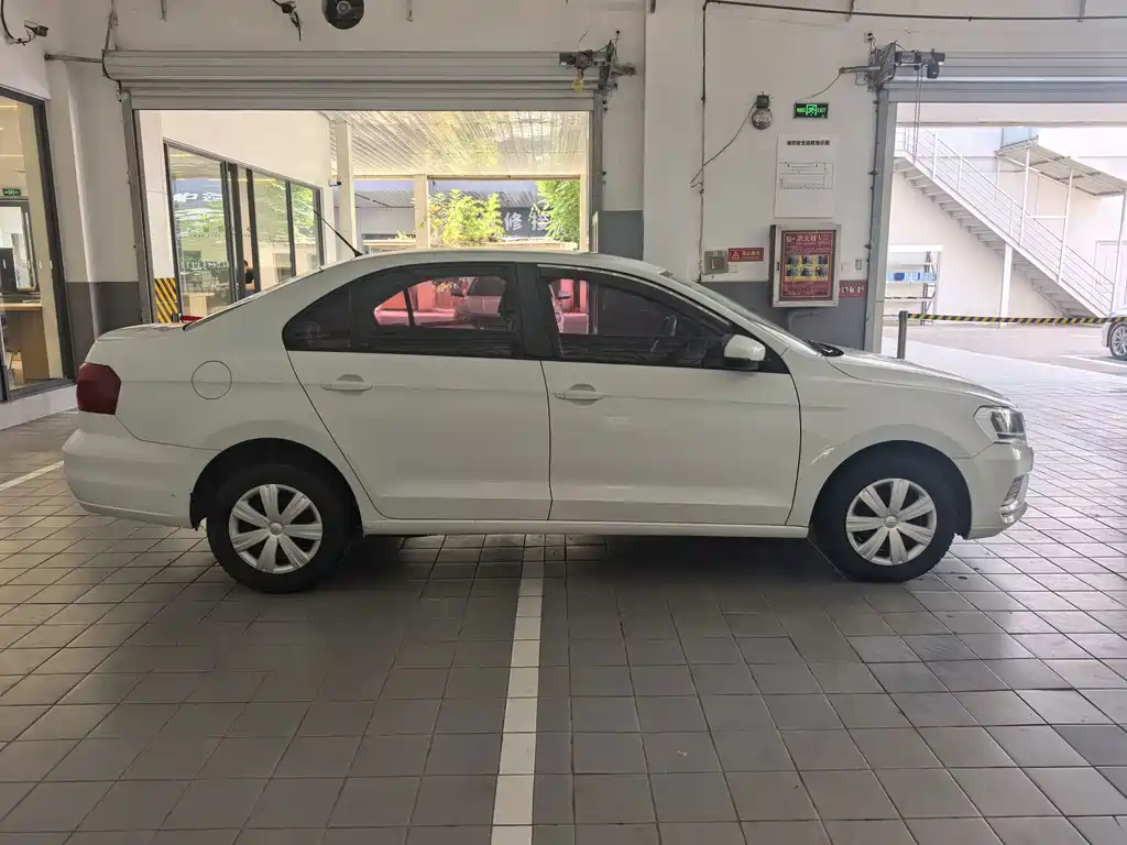 Volkswagen Jetta — миниатюра 17