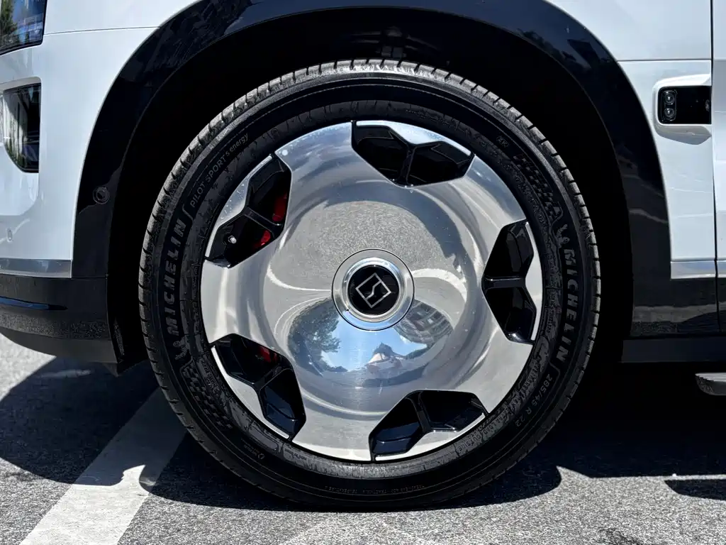 Zeekr 9X 2025 Hyper 70kWh