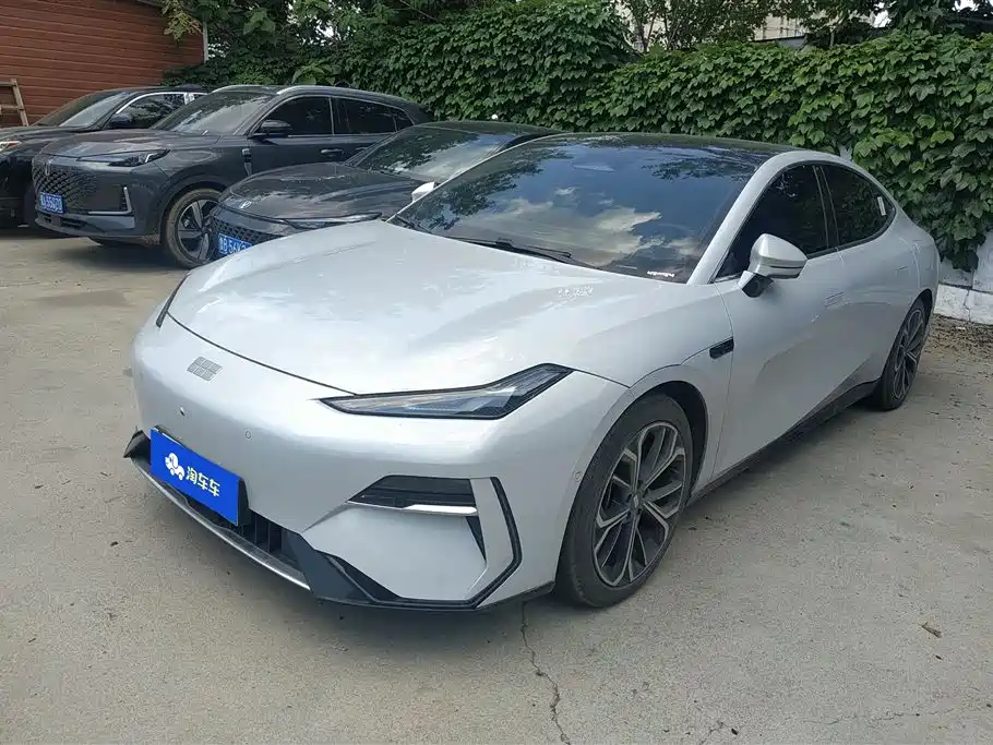 Geely Galaxy E8