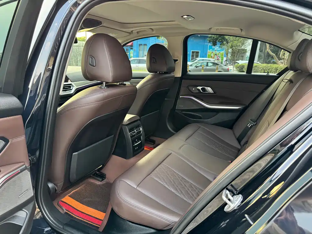 BMW 3 Series — миниатюра 12