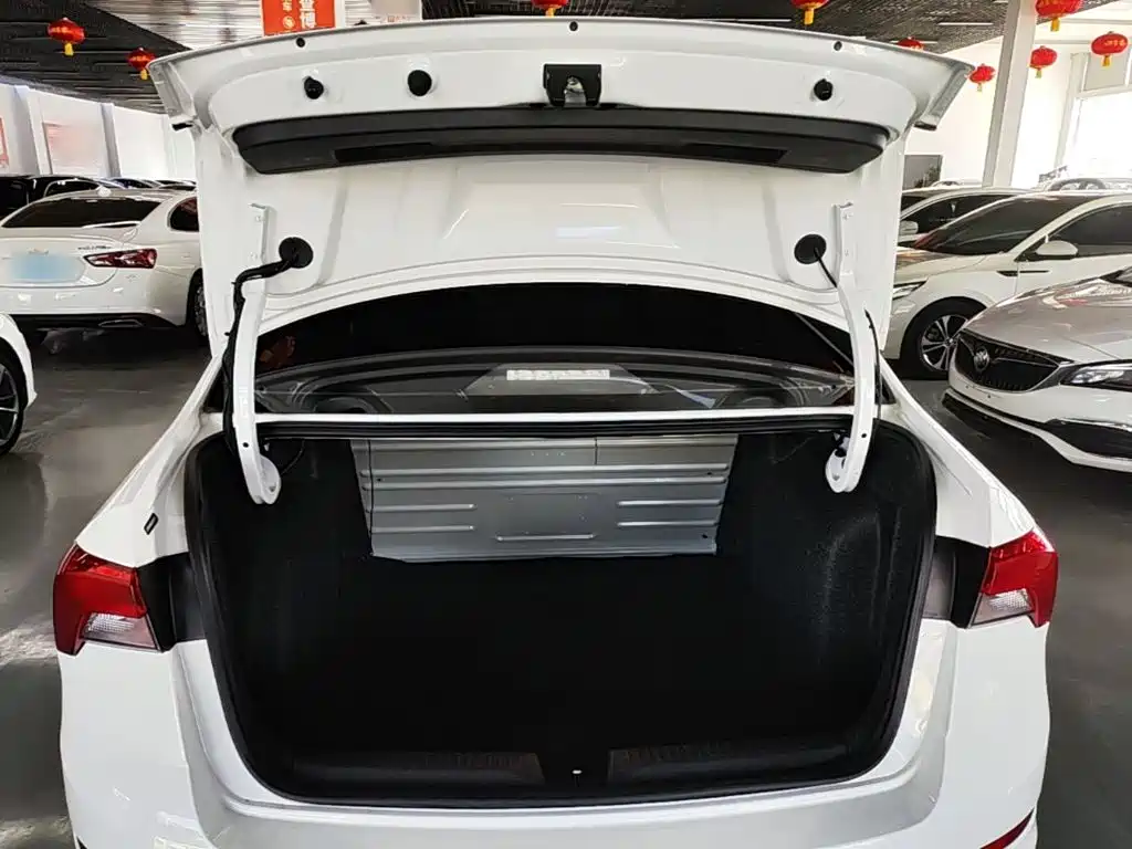 Skoda Rapid — миниатюра 19