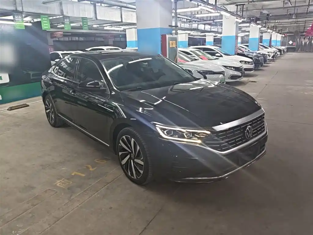 Volkswagen Passat 2022 330TSI Luxury