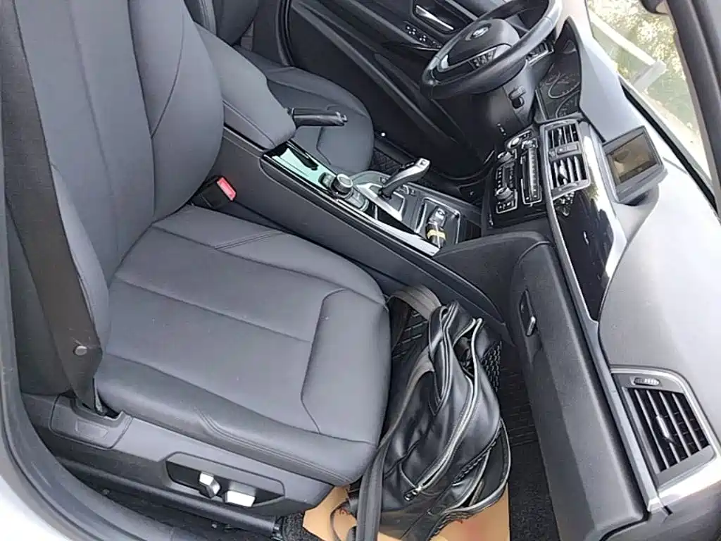 BMW 3 Series — миниатюра 25