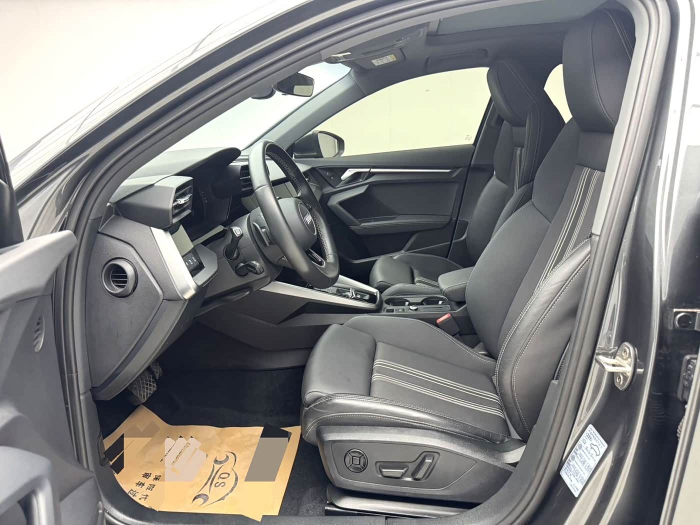 Audi A3 1.4 л 2023 г. Белый, пробег 22000 км