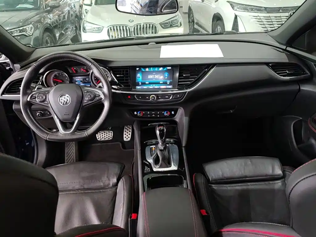 Buick Regal — миниатюра 10