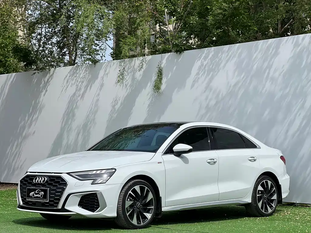 Купить Audi A3