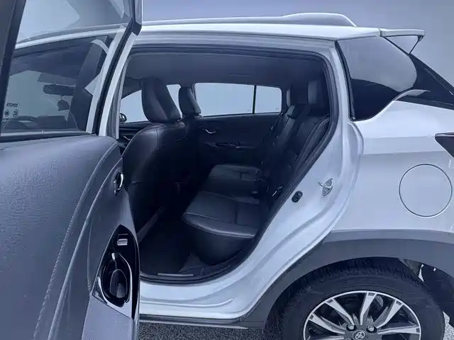 Toyota Yaris L — миниатюра 12