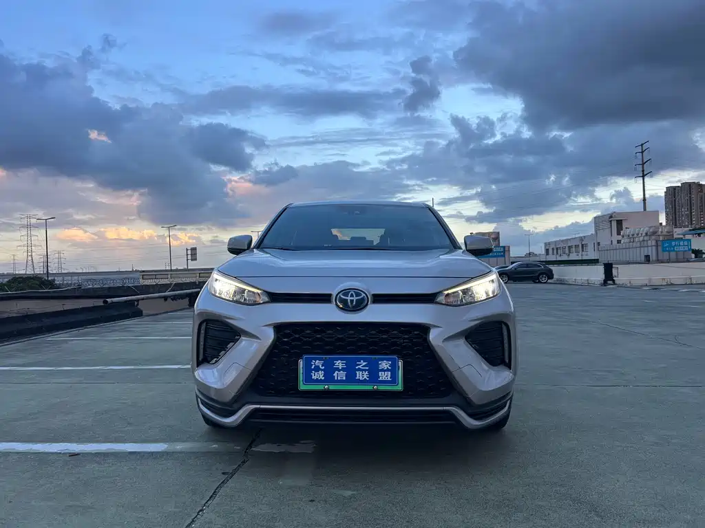 Toyota Wildlander New Energy — миниатюра 2